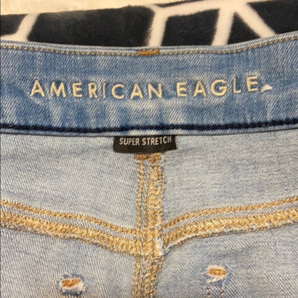 American Eagle High rise-light wash - Picture 4 of 5